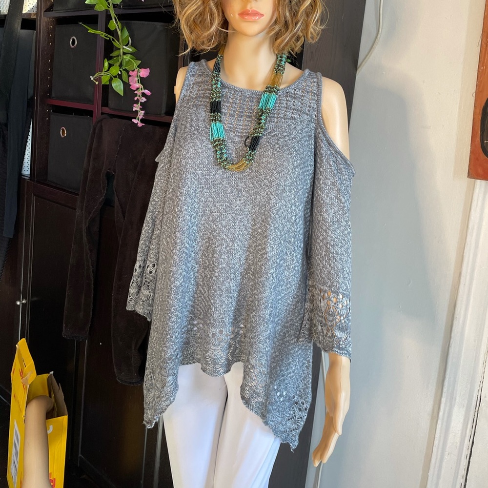 Gray knitted sweater/dress 💎